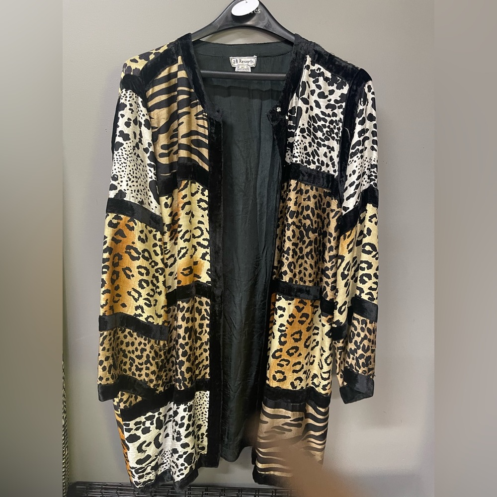 Animal prints, light cover